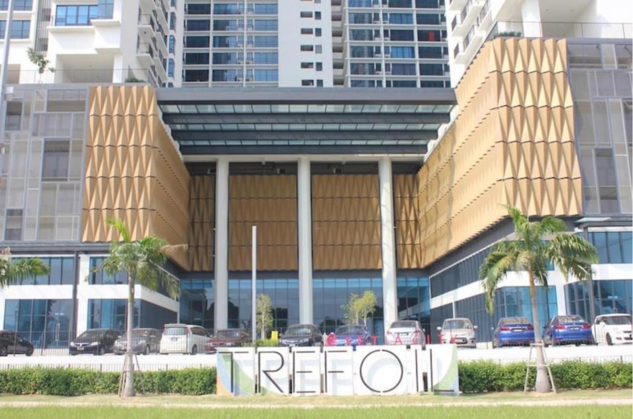 1-5 Pax Comfy Trefoil Studio-walk To Setia Mall & Setia Convention Centre