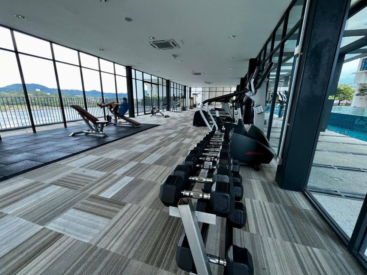 1-5 Pax Comfy Trefoil Studio-walk To Setia Mall & Setia Convention Centre Apartment